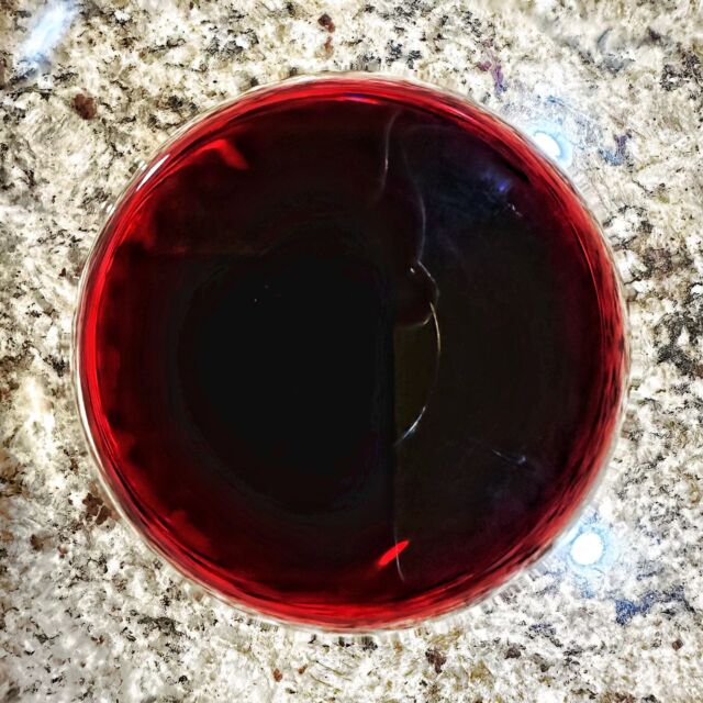 #circlephotography #redwine #win @19crimes #darkredblend